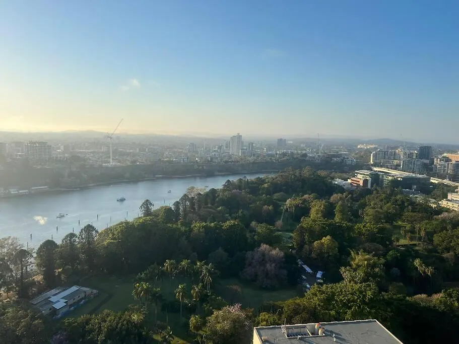 Balcony With Gardens&River Views By Stylish Stays Brisbane 0*,