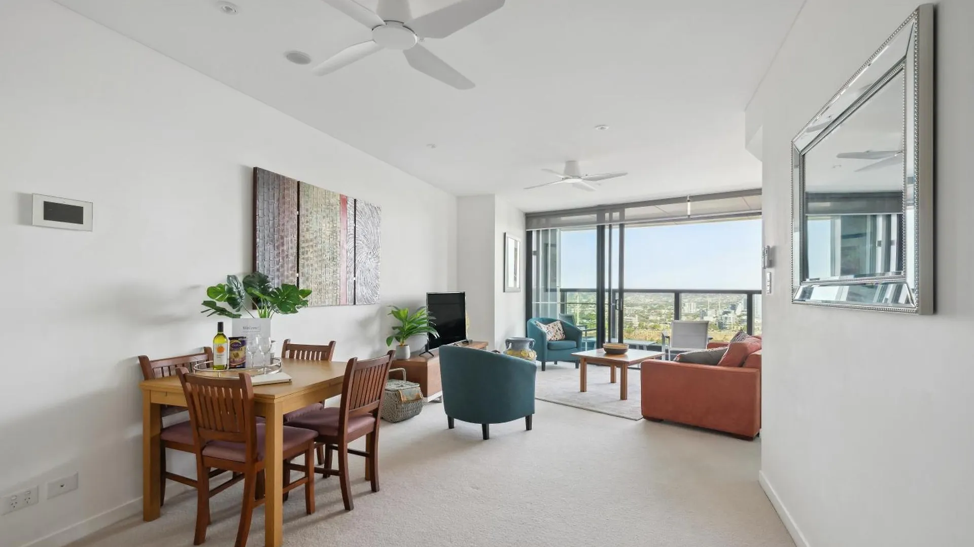 Balcony With Gardens&River Views By Stylish Stays Brisbane 0*,  Australia